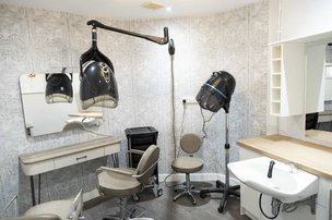 Elstree Court Care, salon 