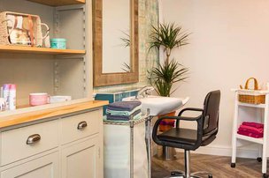 Emberbrook Care Home in Thames Ditton, Salon