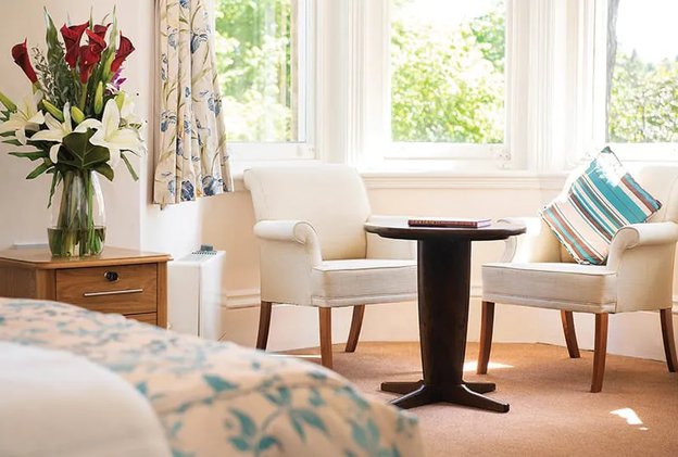 Eversfield in Reigate, bedroom