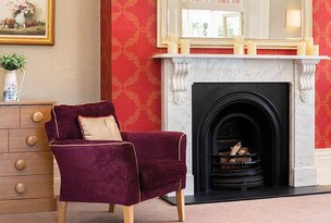 Eversfield in Reigate, sitting room