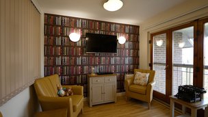 Forest View - Lounge area with TV