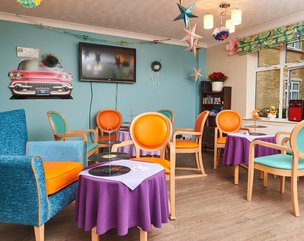 Forrester Court, London, lounge