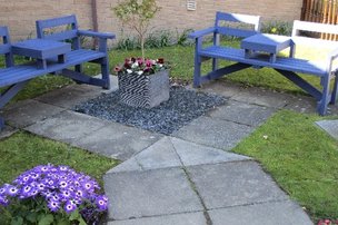 Forth Bank, bench seating area 