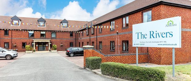 The Rivers, Knottingley, sign to home 
