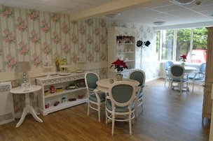 Glanffrwd, dining room 