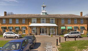 Brackenbridge House Care Home in Ruislip exterior of home