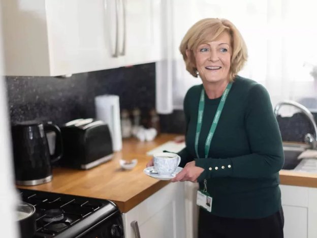 GoodOaks Homecare Glasgow South, eldery lady 