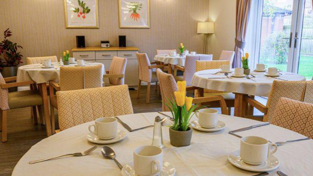 Greenfield Park, dining table 