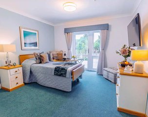 Felbridge Manor, Crawley, bedroom