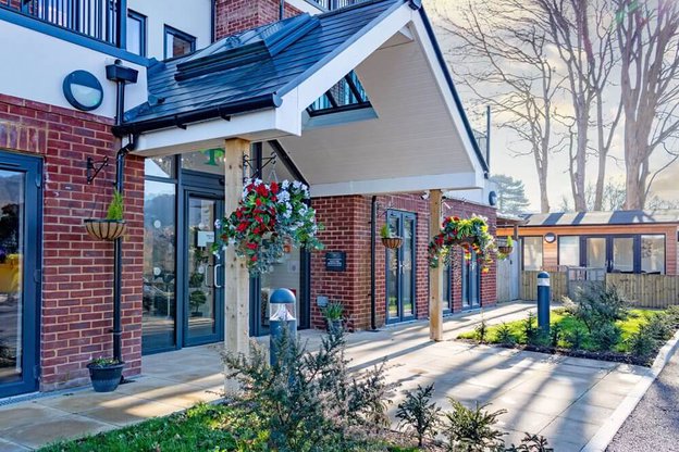 The Hollies, Dursley, exterior