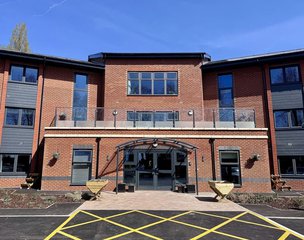 Stowe Mount in Staffordshire, Exterior