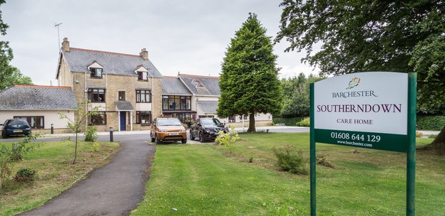 Southerndown Care Home in Chipping Norton, Front Exterior