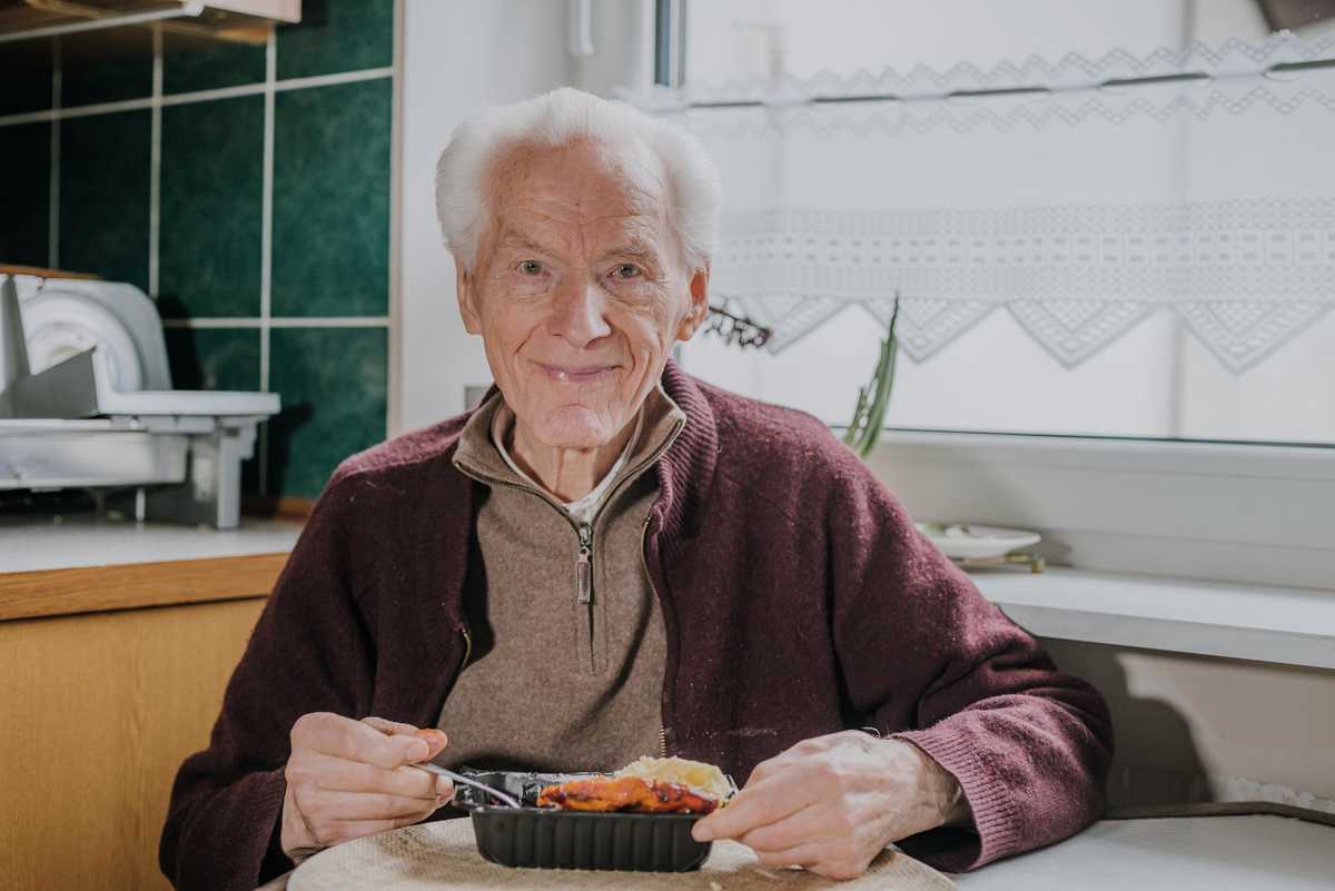 top-5-meal-delivery-services-for-older-people