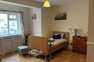 Joseph Lodge, Southend-On-Sea, bedroom 