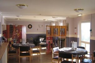 Kinnaird Manor, dining area 