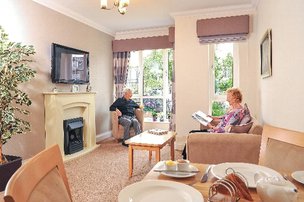 Kinnaird Manor, couple area 