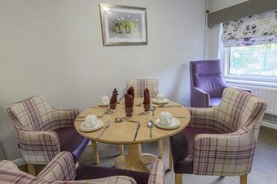 Kirknowe, dining table 