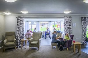 Kirknowe, seating area with residents 