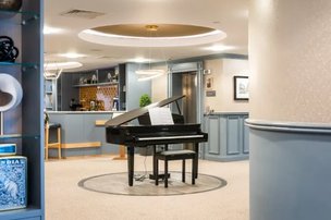 Lakeview Grange, Chichester. Piano 