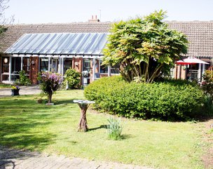 Lancum House - Beautiful garden
