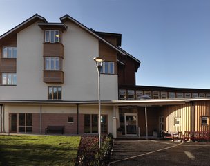 Leadon Bank - External