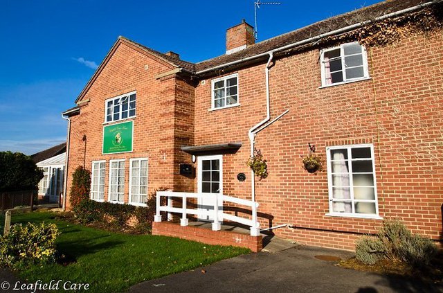 Leafield Residential Care Home in Abingdon front exterior