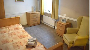 Leighton Court, bedroom 