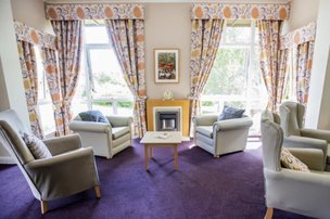 Linlithgow, lounge 