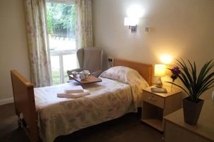 Lomond Court, bedroom 