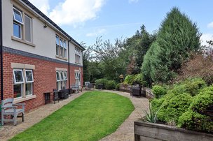 Longridge Hall and Lodge, garden 