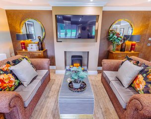 Hazelton Gardens, Waterlooville, lounge