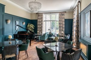 Hallmark Esher Residences, lounge