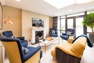 Lounge at Chestnut Manor