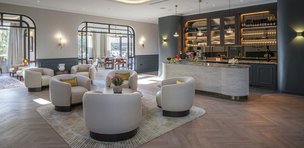 Loveday Belgravia, lounge area, white sofas