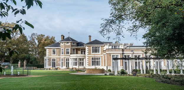 Loveday Esher, exterior