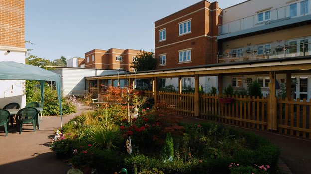 Lynwood Care Centre, Ascot, exterior of building 