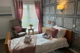 Mavisbank, bedroom with pink curtains 