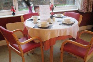 Meadow Bank House, dining table 