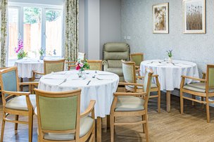 Meadowlands, dining table 