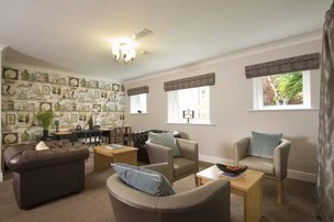 Melbury Court, lounge 