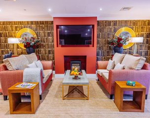Whitewater Place, Hook, lounge