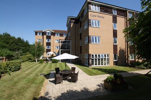 Milton Court, Milton Keynes, Side of the home 