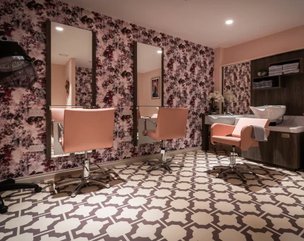 Morar at St Andrews, Fife, salon