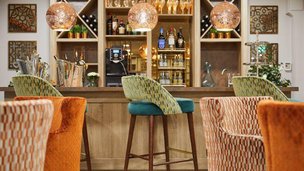 Mossdale Residence in York, bar