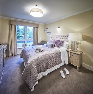 Moorlands Lodge, Hindhead, bedroom