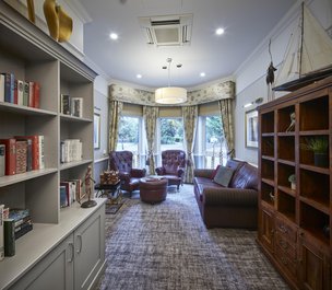 Moorlands Lodge, Hindhead, lounge area