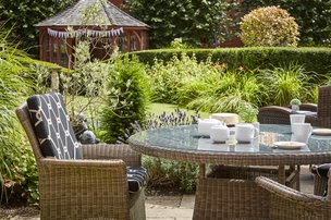 Bagshot Gardens Care Home, Surrey, gardens