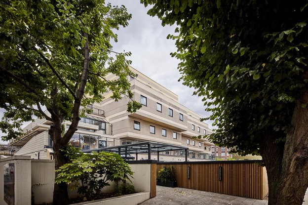 Hampstead Court, London, signage
