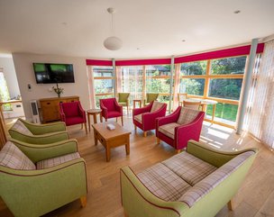 Nicholas Winton House, Burnham, lounge