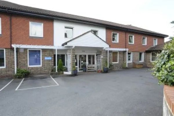Oakhill House Care Home in Horsham, front entrance